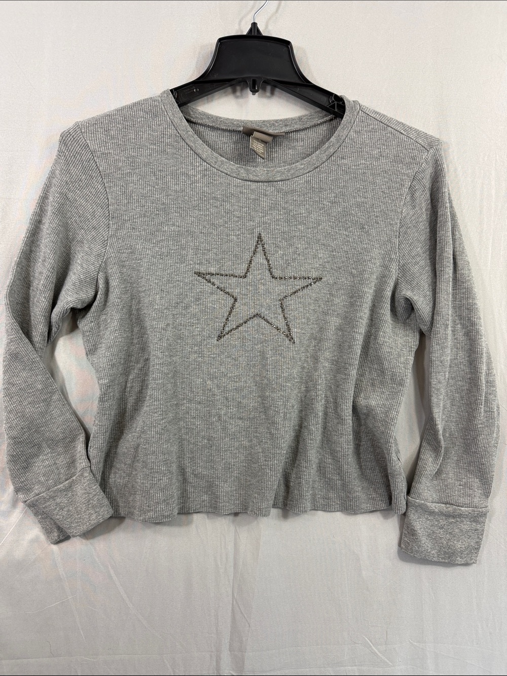 Kenar Gray Ribbed Long-Sleeve Crop Top with Star